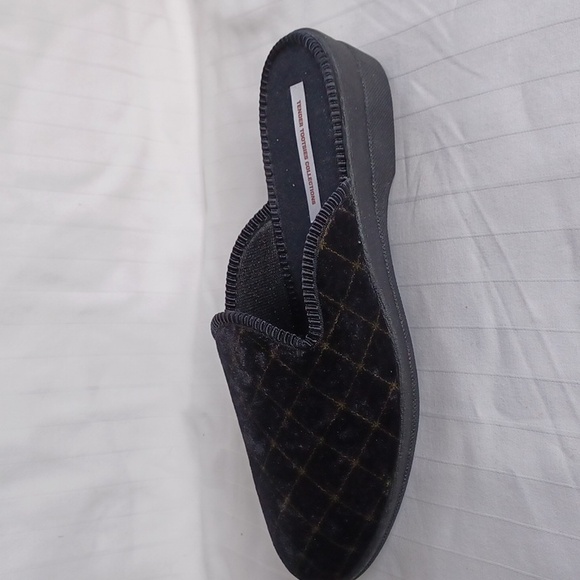 Tender Tootsies Black Velour Scuff Slipper NEW- Sz. 7 - Picture 8 of 10